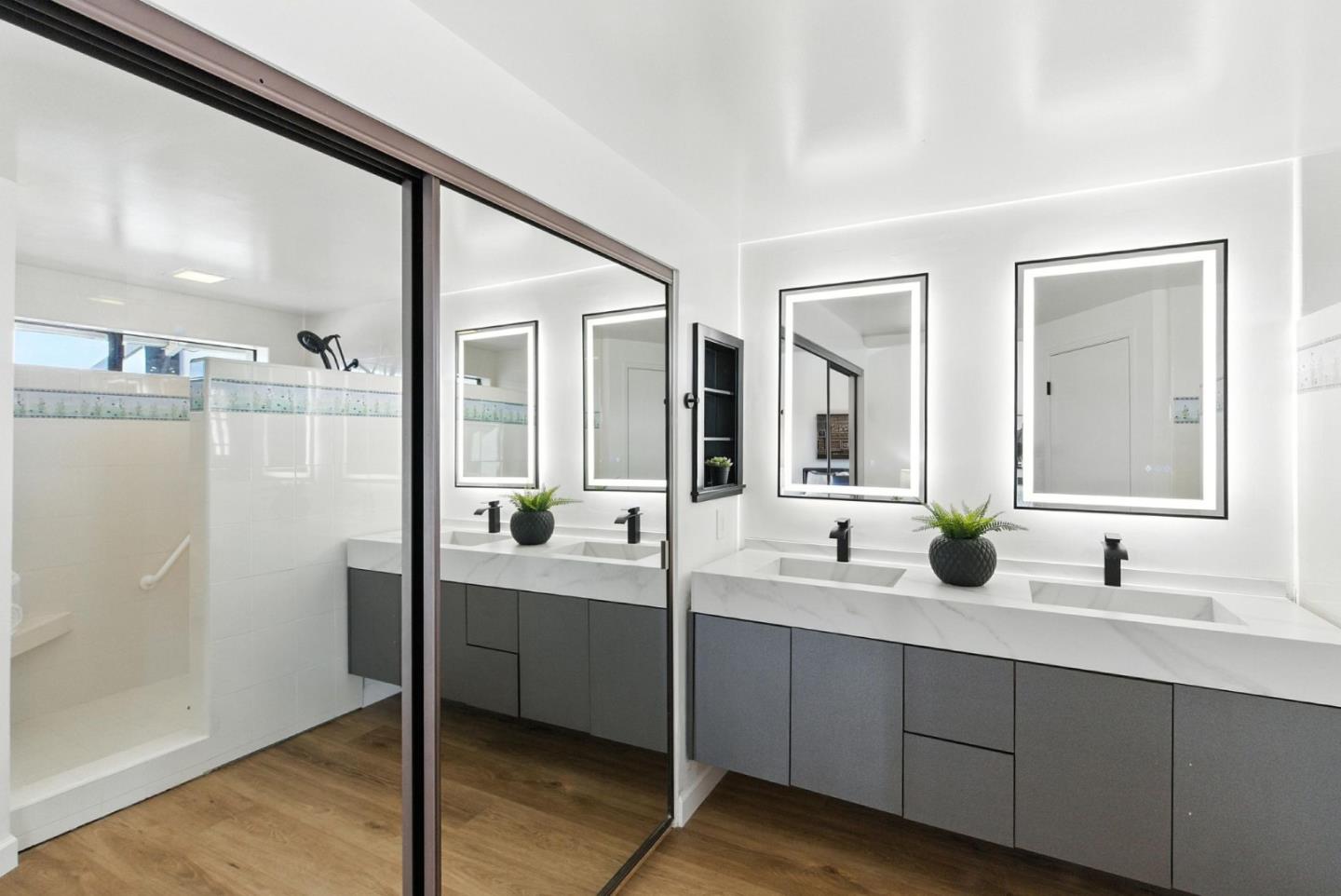 Detail Gallery Image 33 of 76 For 588 Marlin Ct, Redwood City,  CA 94065 - 2 Beds | 2/1 Baths
