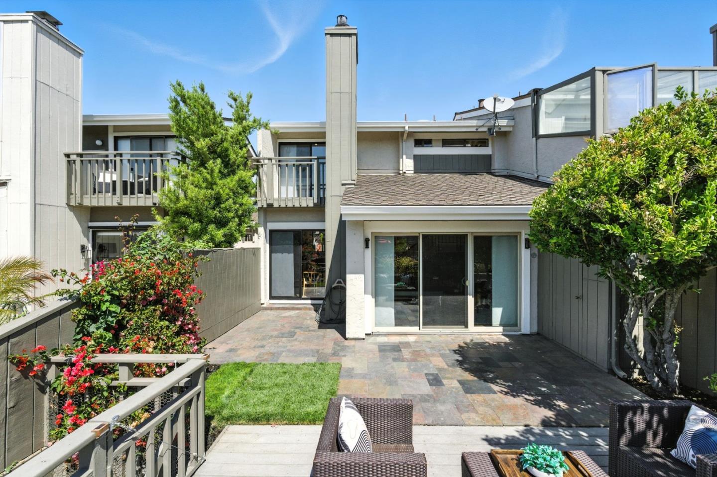 Detail Gallery Image 43 of 76 For 588 Marlin Ct, Redwood City,  CA 94065 - 2 Beds | 2/1 Baths