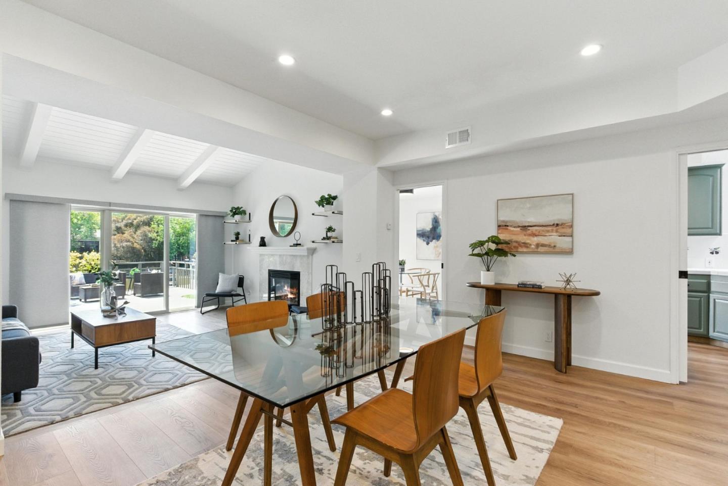 Detail Gallery Image 8 of 76 For 588 Marlin Ct, Redwood City,  CA 94065 - 2 Beds | 2/1 Baths