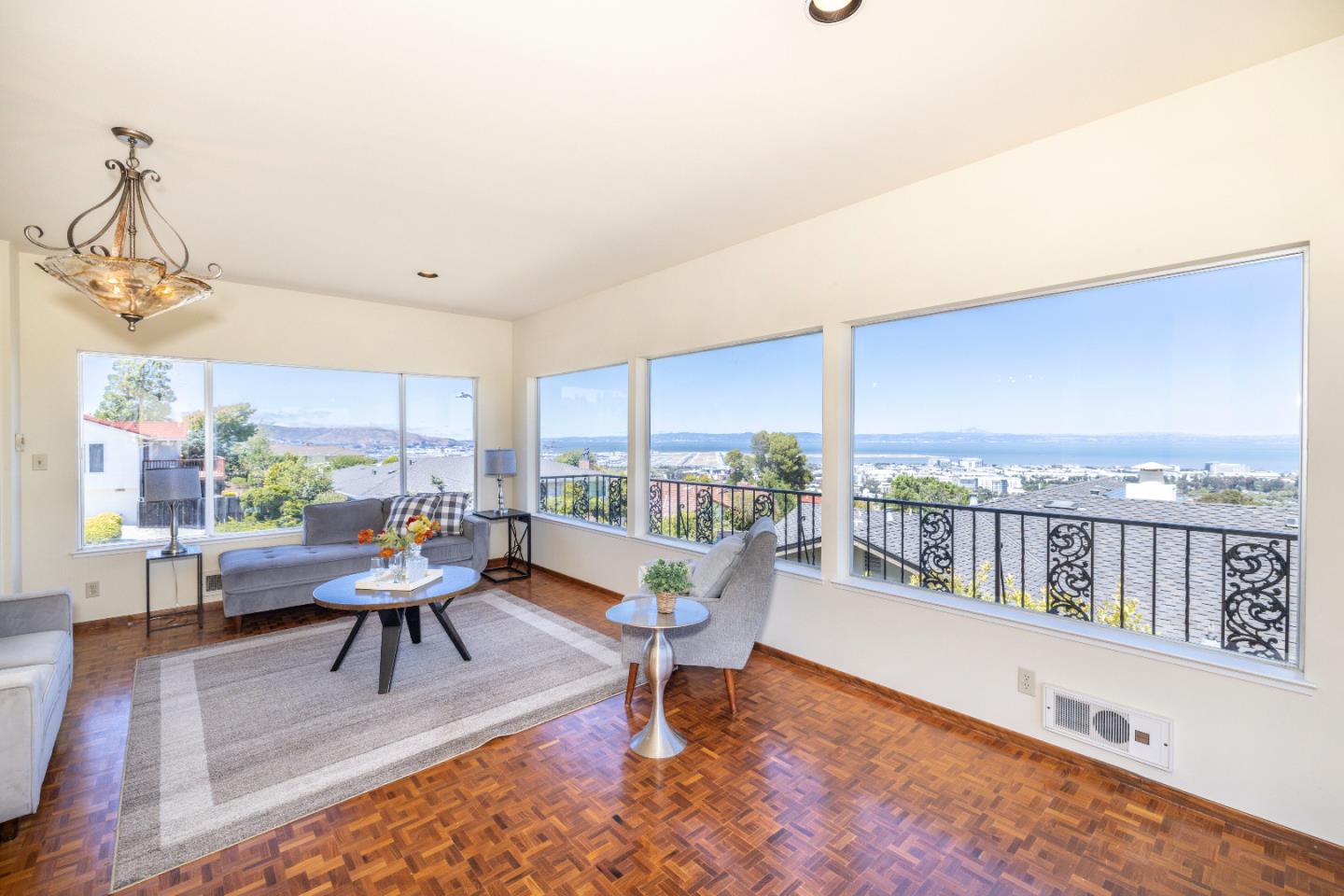 Detail Gallery Image 22 of 60 For 1822 Sebastian Dr, Burlingame,  CA 94010 - 4 Beds | 2/1 Baths