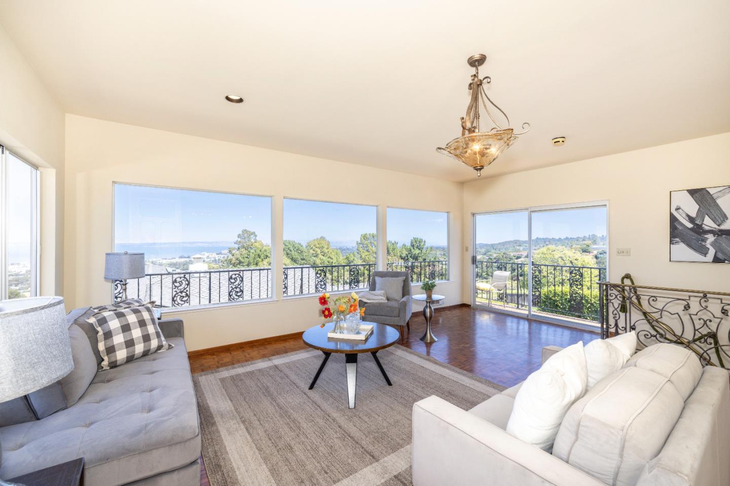 Detail Gallery Image 23 of 60 For 1822 Sebastian Dr, Burlingame,  CA 94010 - 4 Beds | 2/1 Baths