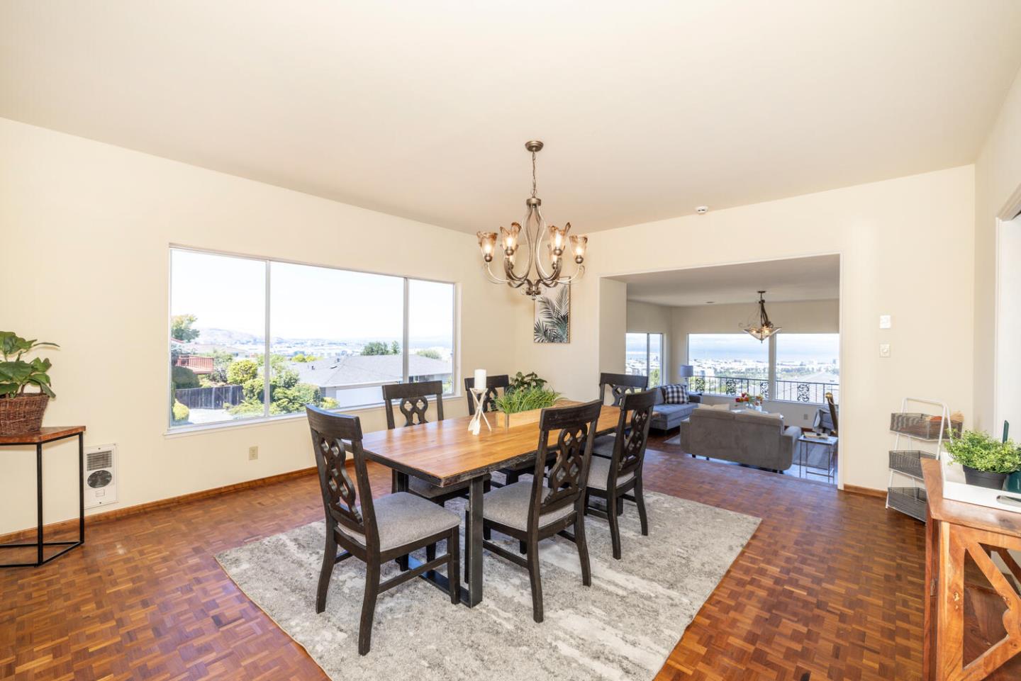 Detail Gallery Image 26 of 60 For 1822 Sebastian Dr, Burlingame,  CA 94010 - 4 Beds | 2/1 Baths