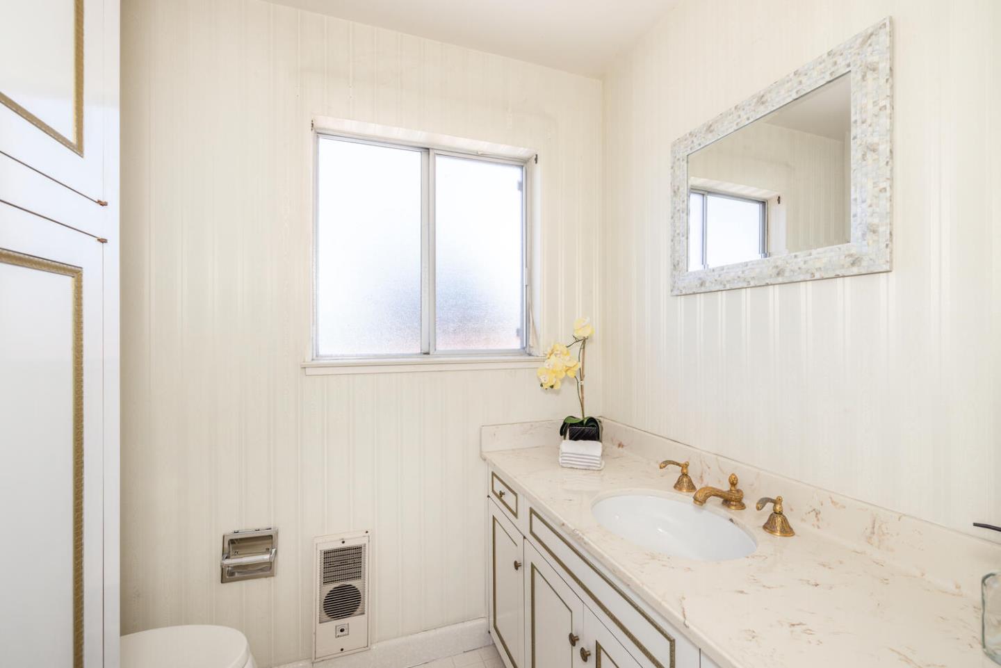 Detail Gallery Image 29 of 60 For 1822 Sebastian Dr, Burlingame,  CA 94010 - 4 Beds | 2/1 Baths