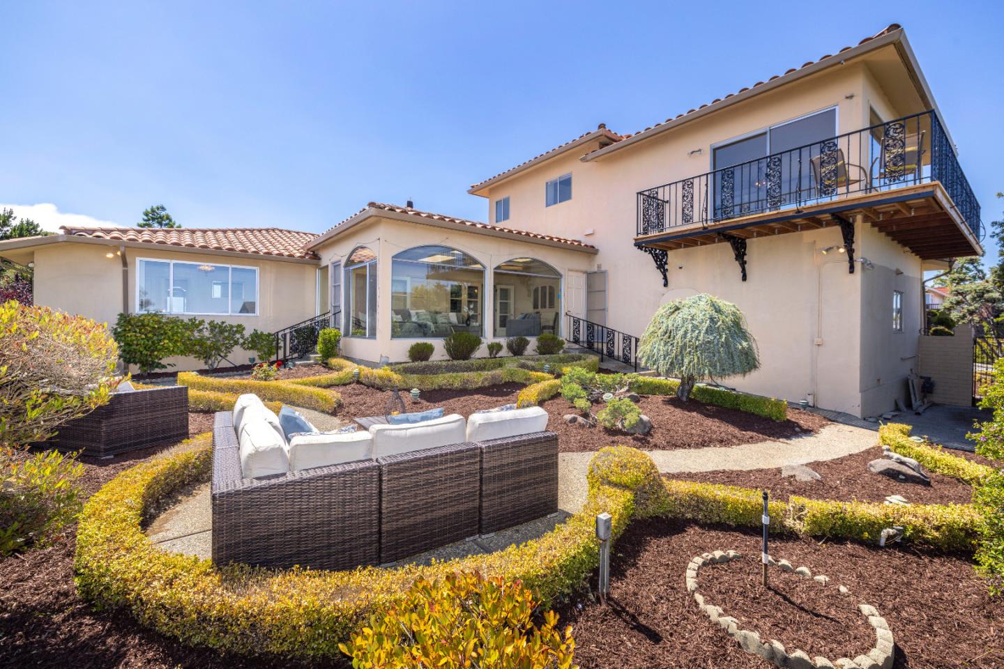 Detail Gallery Image 49 of 60 For 1822 Sebastian Dr, Burlingame,  CA 94010 - 4 Beds | 2/1 Baths
