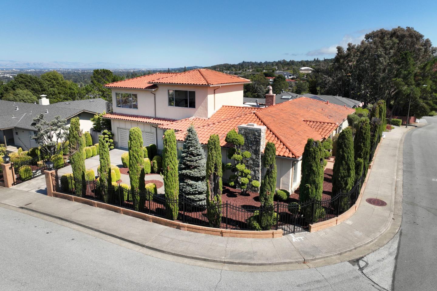 Detail Gallery Image 52 of 60 For 1822 Sebastian Dr, Burlingame,  CA 94010 - 4 Beds | 2/1 Baths