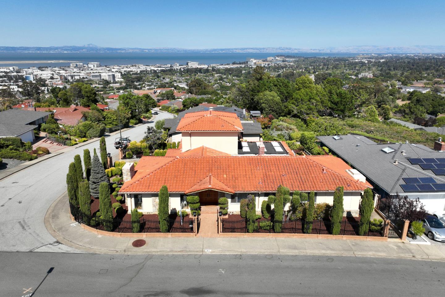 Detail Gallery Image 54 of 60 For 1822 Sebastian Dr, Burlingame,  CA 94010 - 4 Beds | 2/1 Baths