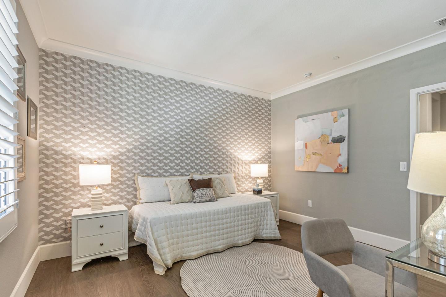 Detail Gallery Image 13 of 25 For 1057 Foxglove Pl #202,  San Jose,  CA 95131 - 3 Beds | 2/1 Baths