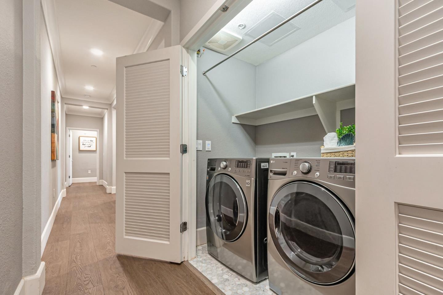 Detail Gallery Image 16 of 25 For 1057 Foxglove Pl #202,  San Jose,  CA 95131 - 3 Beds | 2/1 Baths