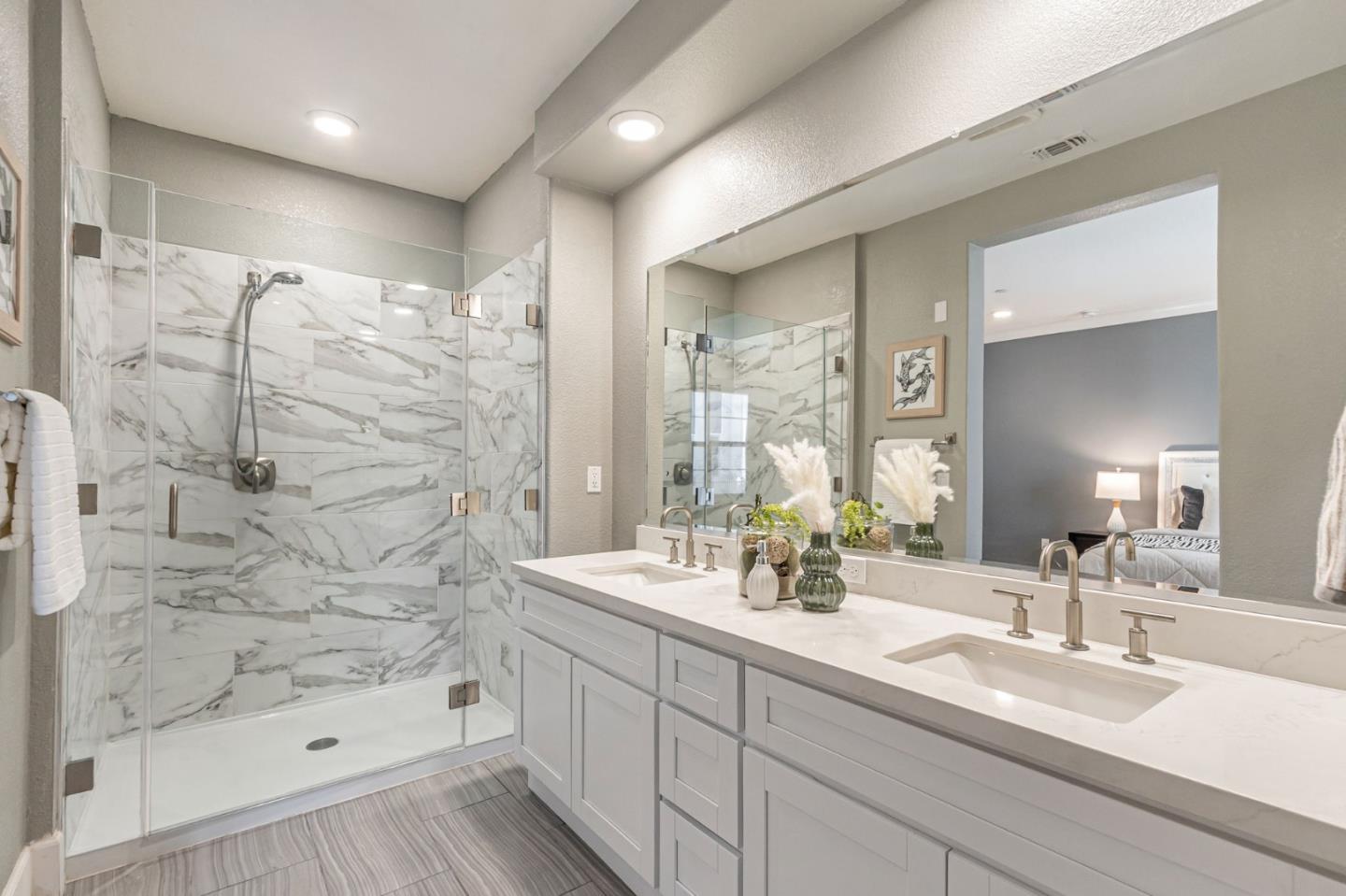 Detail Gallery Image 17 of 25 For 1057 Foxglove Pl #202,  San Jose,  CA 95131 - 3 Beds | 2/1 Baths