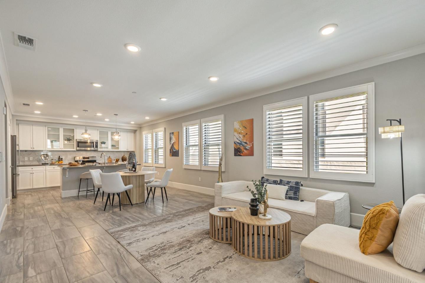 Detail Gallery Image 4 of 25 For 1057 Foxglove Pl #202,  San Jose,  CA 95131 - 3 Beds | 2/1 Baths