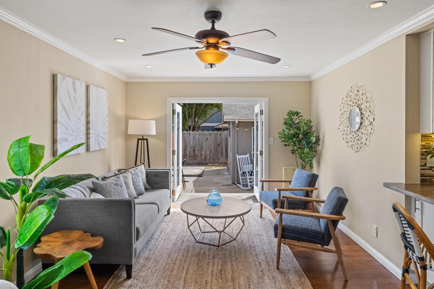 Detail Gallery Image 9 of 18 For 209 Orange Dr, Salinas,  CA 93901 - 3 Beds | 1/1 Baths