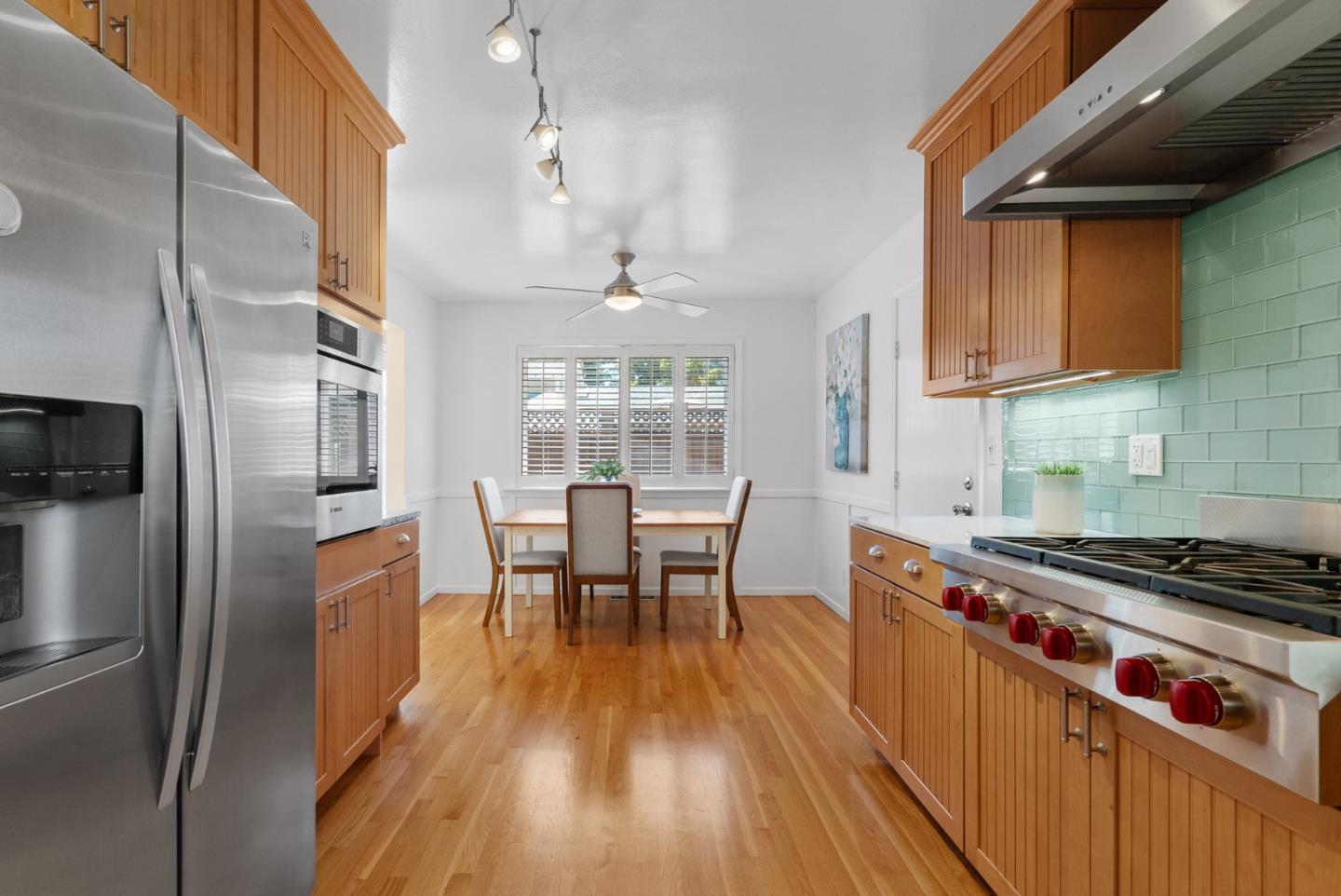 Detail Gallery Image 16 of 44 For 3370 Coffee Ln, Santa Cruz,  CA 95062 - 3 Beds | 2 Baths