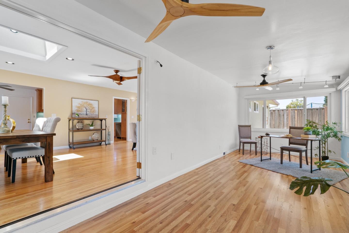 Detail Gallery Image 21 of 44 For 3370 Coffee Ln, Santa Cruz,  CA 95062 - 3 Beds | 2 Baths