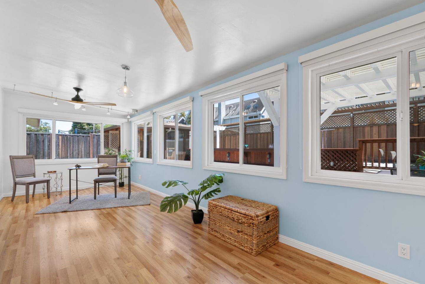 Detail Gallery Image 22 of 44 For 3370 Coffee Ln, Santa Cruz,  CA 95062 - 3 Beds | 2 Baths