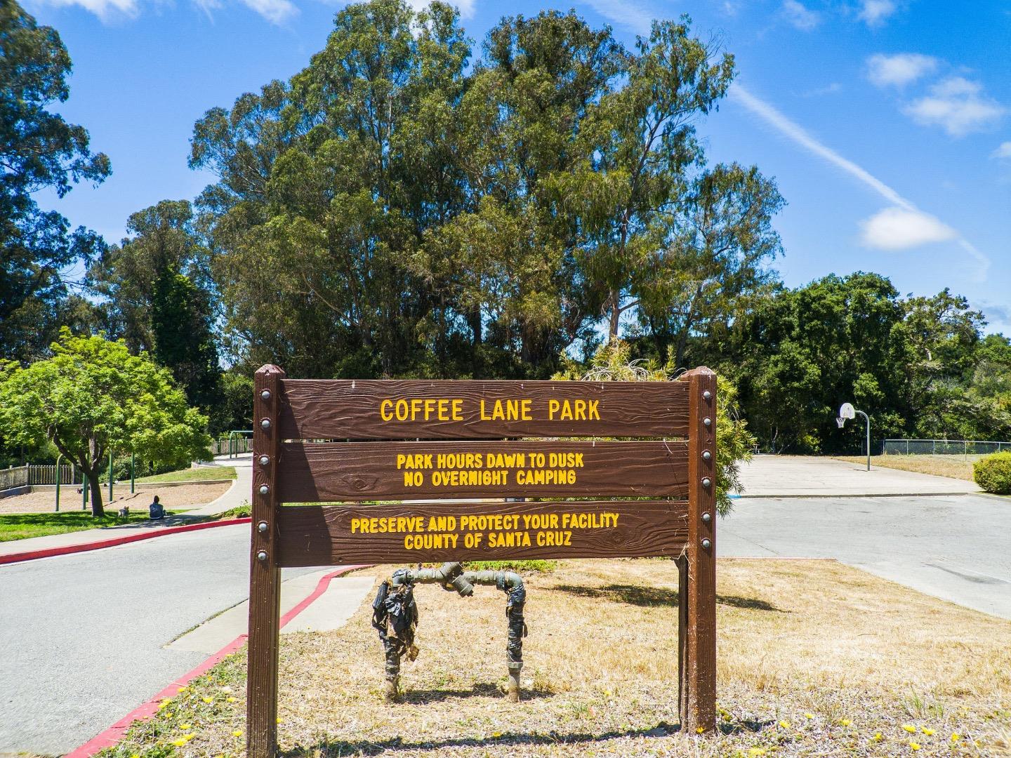Detail Gallery Image 38 of 44 For 3370 Coffee Ln, Santa Cruz,  CA 95062 - 3 Beds | 2 Baths
