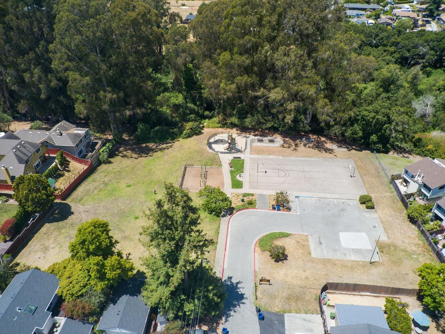 Detail Gallery Image 39 of 44 For 3370 Coffee Ln, Santa Cruz,  CA 95062 - 3 Beds | 2 Baths