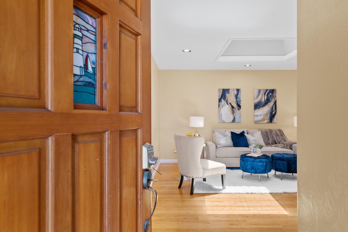 Detail Gallery Image 4 of 44 For 3370 Coffee Ln, Santa Cruz,  CA 95062 - 3 Beds | 2 Baths