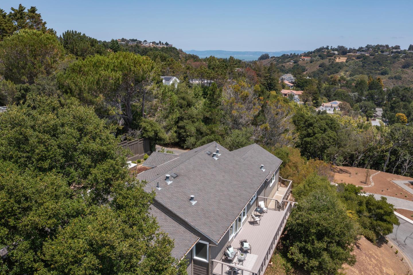 Detail Gallery Image 46 of 48 For 30 Calaveras Ct, Hillsborough,  CA 94010 - 4 Beds | 2/1 Baths