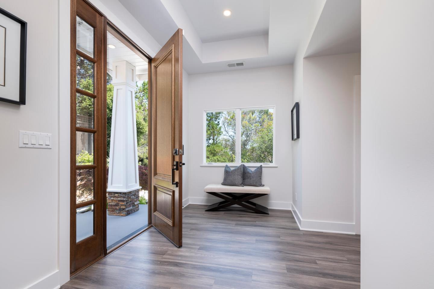 Detail Gallery Image 6 of 48 For 30 Calaveras Ct, Hillsborough,  CA 94010 - 4 Beds | 2/1 Baths