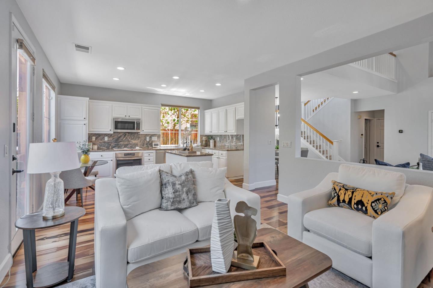 Detail Gallery Image 11 of 63 For 2220 Pettigrew Dr, San Jose,  CA 95148 - 4 Beds | 2/1 Baths