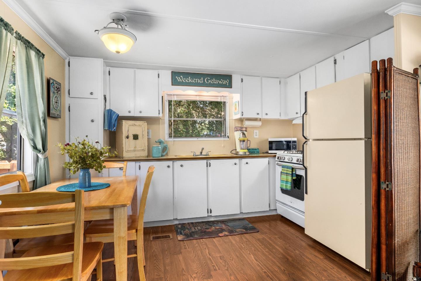 Detail Gallery Image 11 of 32 For 100 Rodeo Gulch Rd #142,  Soquel,  CA 95073 - 1 Beds | 1 Baths