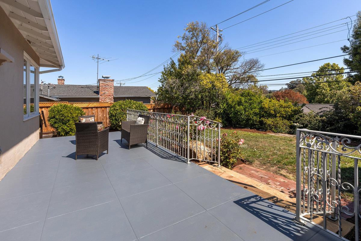 Detail Gallery Image 30 of 34 For 1202 Woodland Dr, San Mateo,  CA 94402 - 3 Beds | 2 Baths