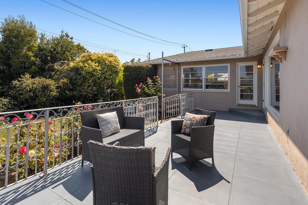Detail Gallery Image 31 of 34 For 1202 Woodland Dr, San Mateo,  CA 94402 - 3 Beds | 2 Baths