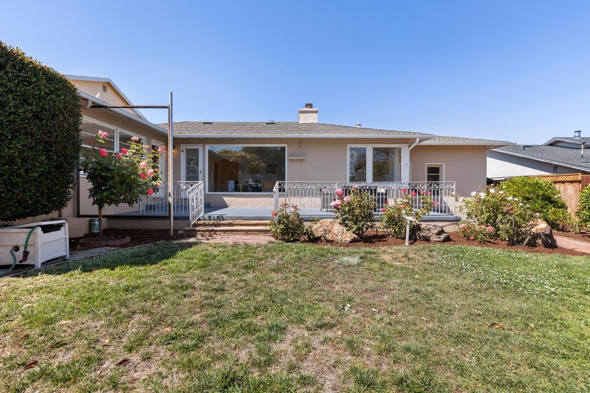 Detail Gallery Image 33 of 34 For 1202 Woodland Dr, San Mateo,  CA 94402 - 3 Beds | 2 Baths