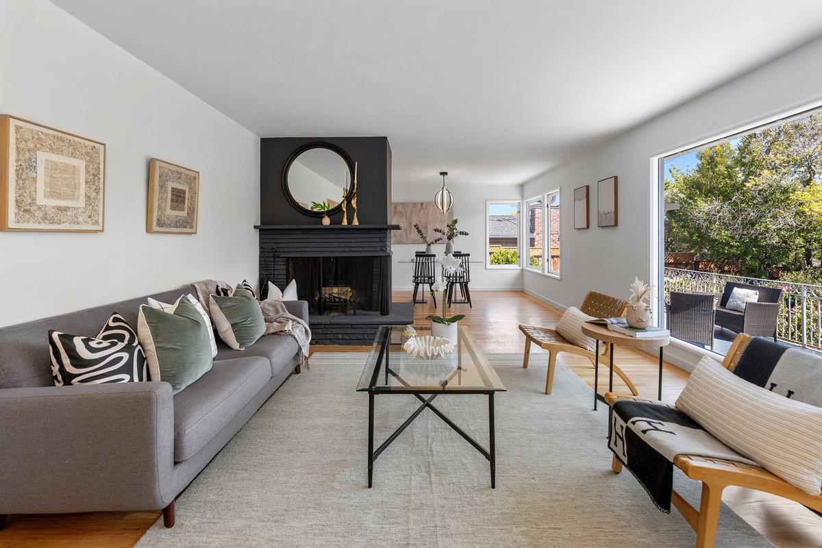Detail Gallery Image 5 of 34 For 1202 Woodland Dr, San Mateo,  CA 94402 - 3 Beds | 2 Baths