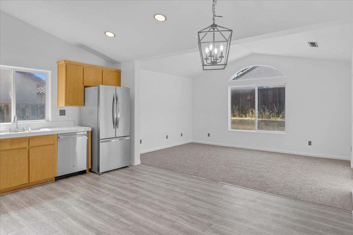 Detail Gallery Image 10 of 30 For 1250 Greenleaf Loop, Greenfield,  CA 93927 - 3 Beds | 2 Baths