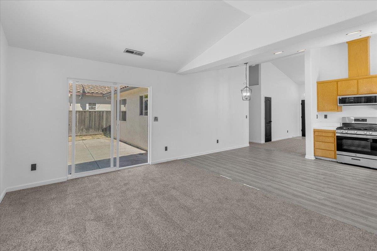 Detail Gallery Image 14 of 30 For 1250 Greenleaf Loop, Greenfield,  CA 93927 - 3 Beds | 2 Baths
