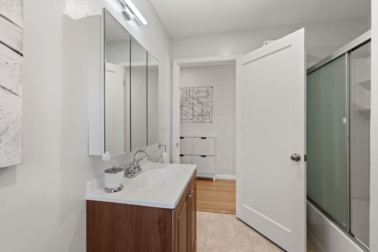 Detail Gallery Image 20 of 43 For 485 San Bruno Ave, Brisbane,  CA 94005 - 2 Beds | 1 Baths
