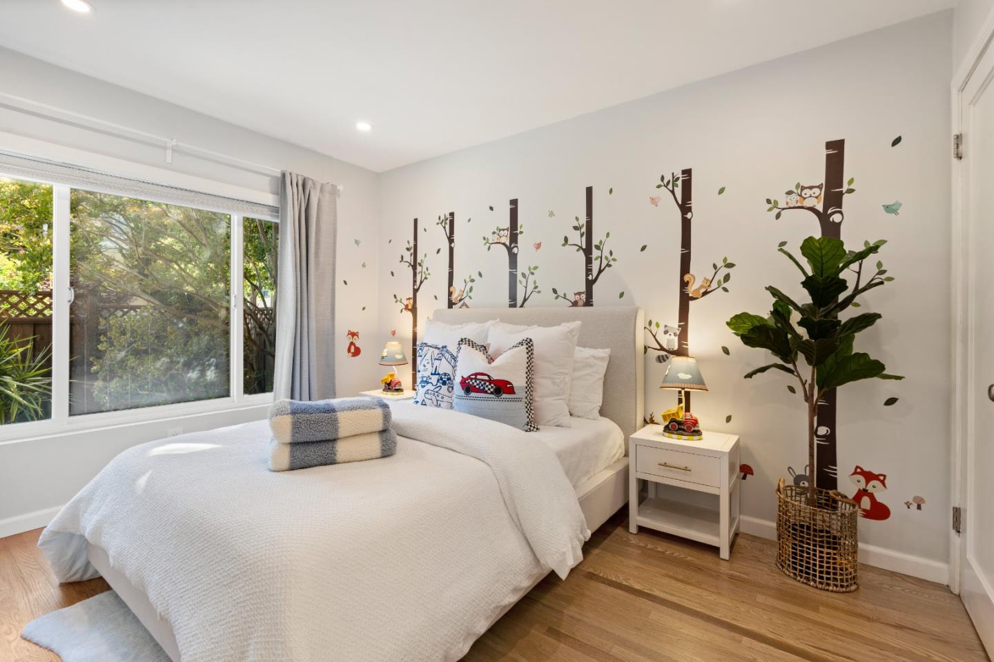 Detail Gallery Image 21 of 43 For 485 San Bruno Ave, Brisbane,  CA 94005 - 2 Beds | 1 Baths
