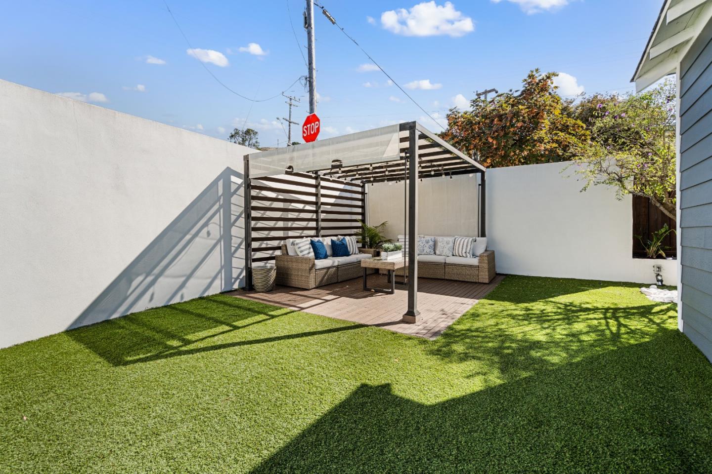 Detail Gallery Image 28 of 43 For 485 San Bruno Ave, Brisbane,  CA 94005 - 2 Beds | 1 Baths
