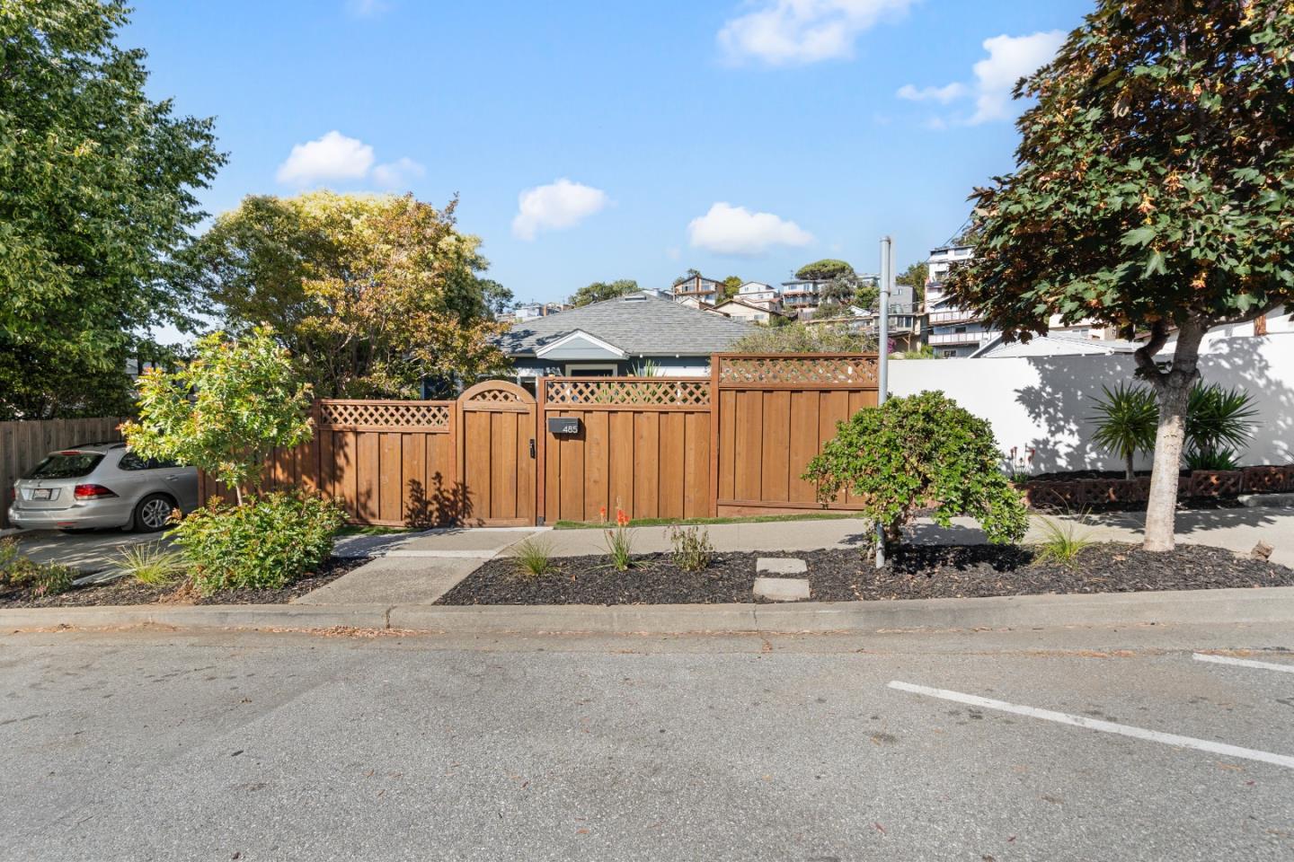 Detail Gallery Image 33 of 43 For 485 San Bruno Ave, Brisbane,  CA 94005 - 2 Beds | 1 Baths