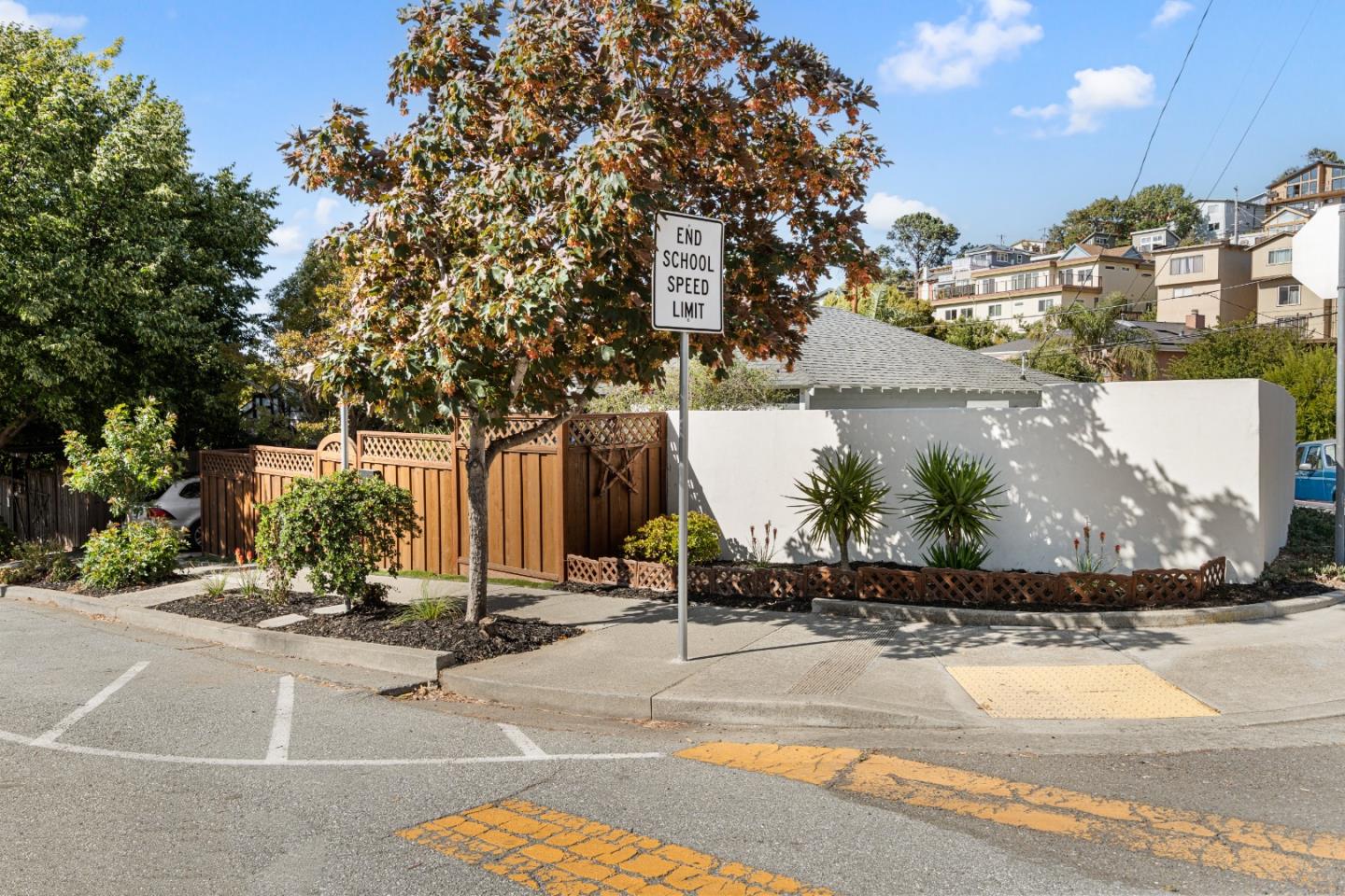 Detail Gallery Image 34 of 43 For 485 San Bruno Ave, Brisbane,  CA 94005 - 2 Beds | 1 Baths
