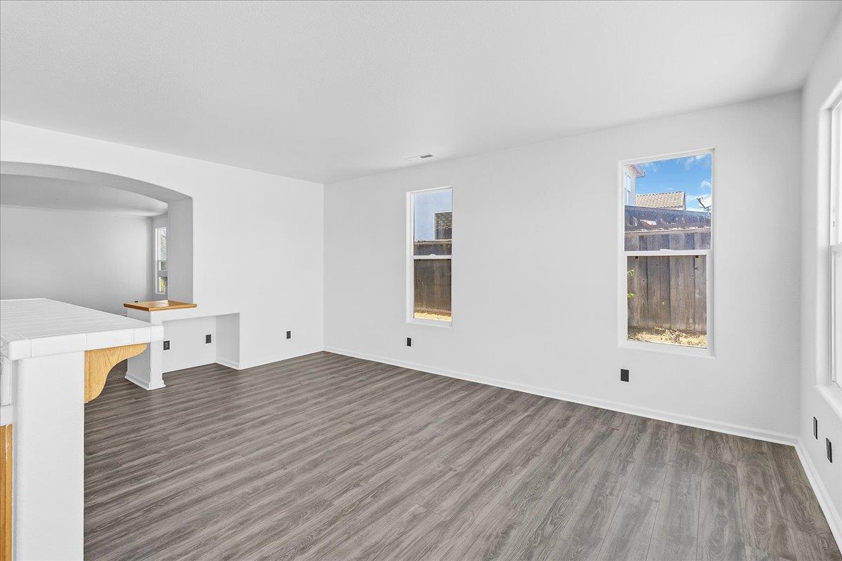 Detail Gallery Image 17 of 37 For 1233 Greenleaf Loop, Greenfield,  CA 93927 - 4 Beds | 3 Baths