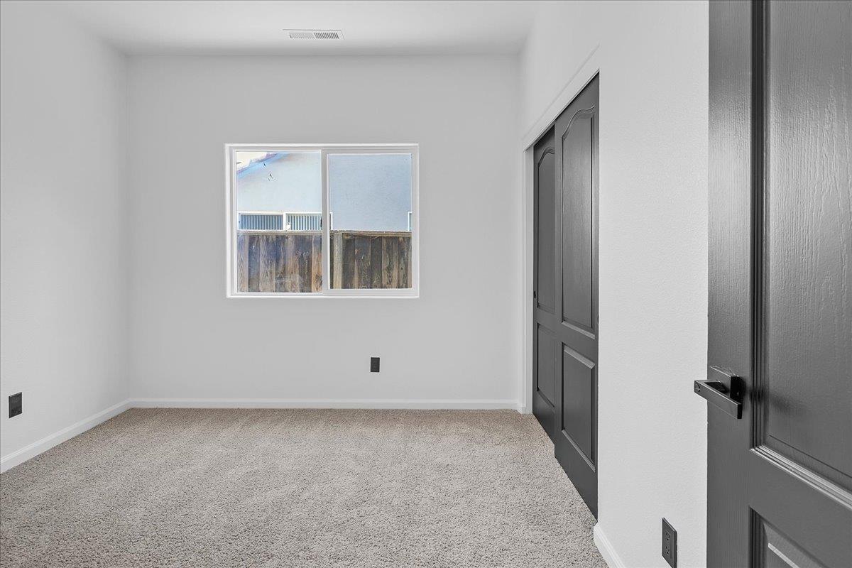 Detail Gallery Image 31 of 37 For 1233 Greenleaf Loop, Greenfield,  CA 93927 - 4 Beds | 3 Baths