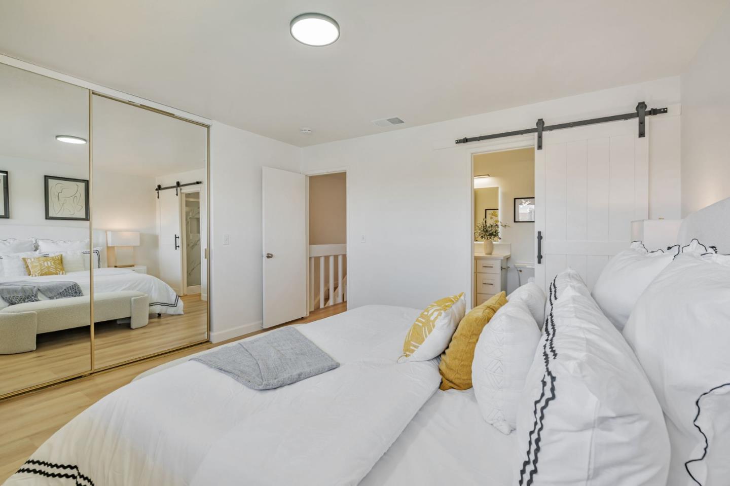 Detail Gallery Image 25 of 31 For 843 Juno Ln, Foster City,  CA 94404 - 2 Beds | 1/1 Baths