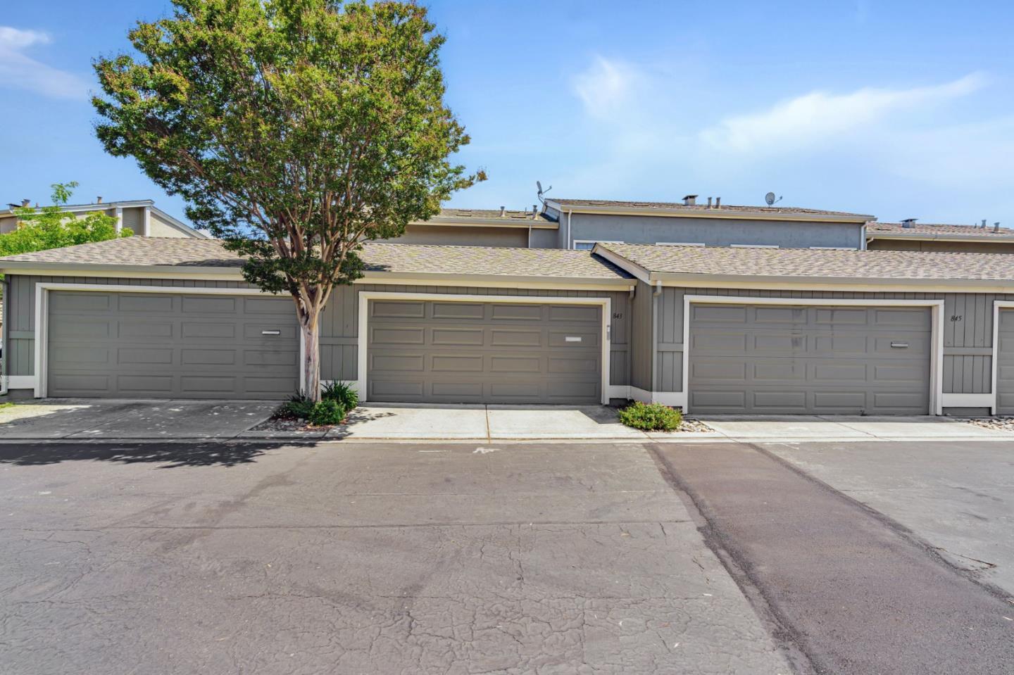 Detail Gallery Image 29 of 31 For 843 Juno Ln, Foster City,  CA 94404 - 2 Beds | 1/1 Baths