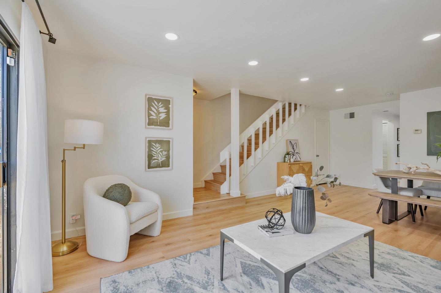 Detail Gallery Image 5 of 31 For 843 Juno Ln, Foster City,  CA 94404 - 2 Beds | 1/1 Baths
