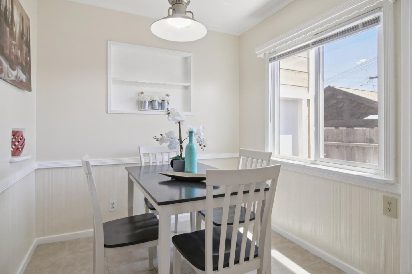 Detail Gallery Image 12 of 26 For 409 Chestnut Ave, San Bruno,  CA 94066 - 2 Beds | 1 Baths