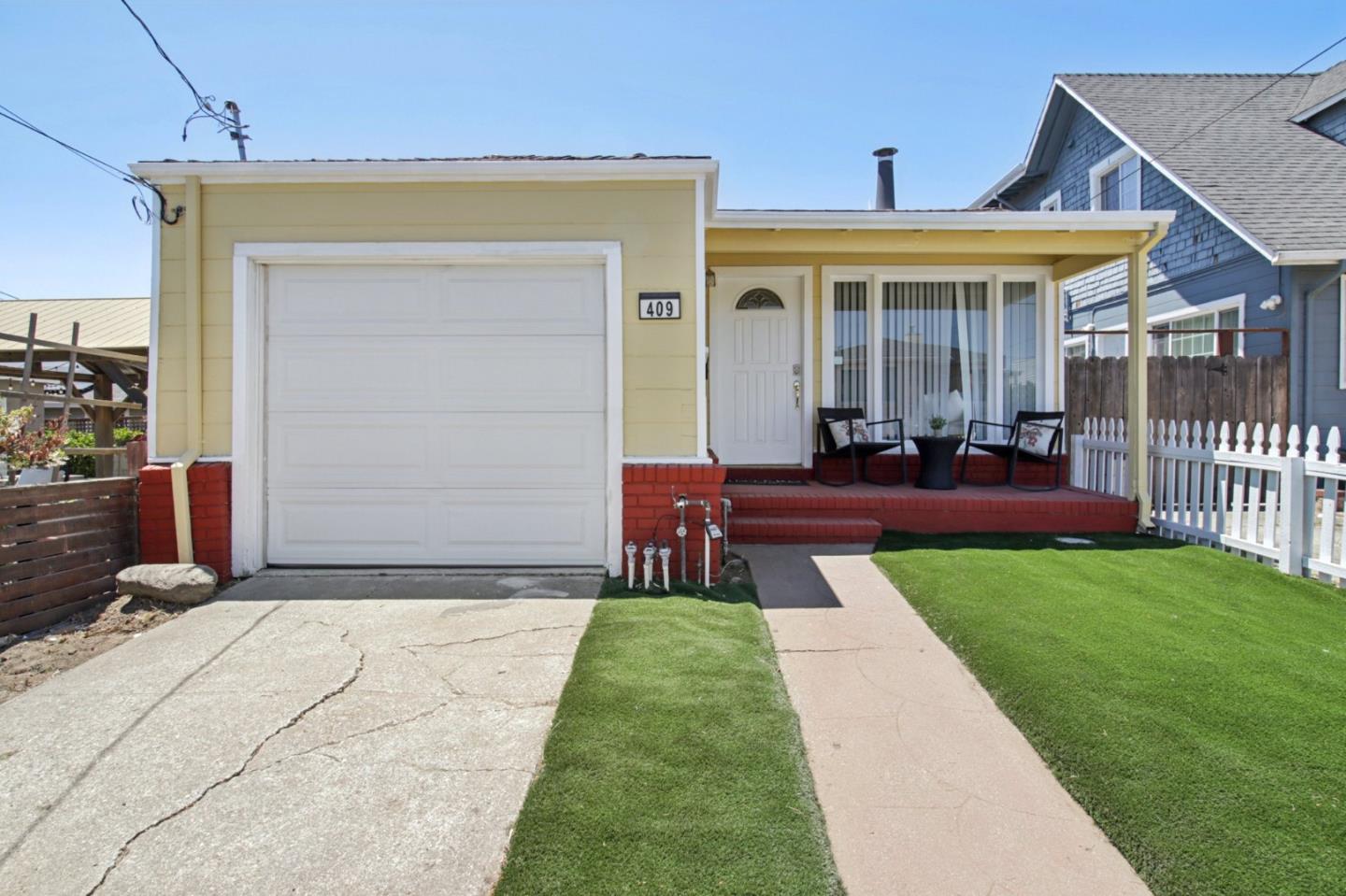 Detail Gallery Image 2 of 26 For 409 Chestnut Ave, San Bruno,  CA 94066 - 2 Beds | 1 Baths