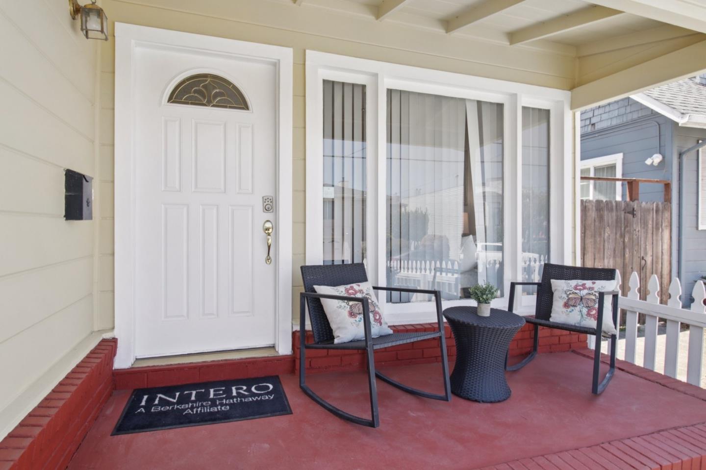 Detail Gallery Image 3 of 26 For 409 Chestnut Ave, San Bruno,  CA 94066 - 2 Beds | 1 Baths