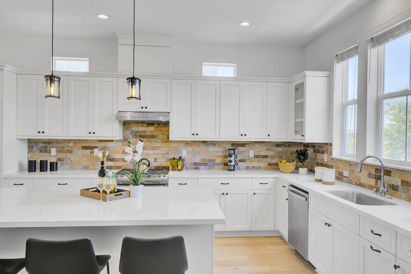 Detail Gallery Image 17 of 48 For 37356 Suncrest St, Newark,  CA 94560 - 4 Beds | 3 Baths