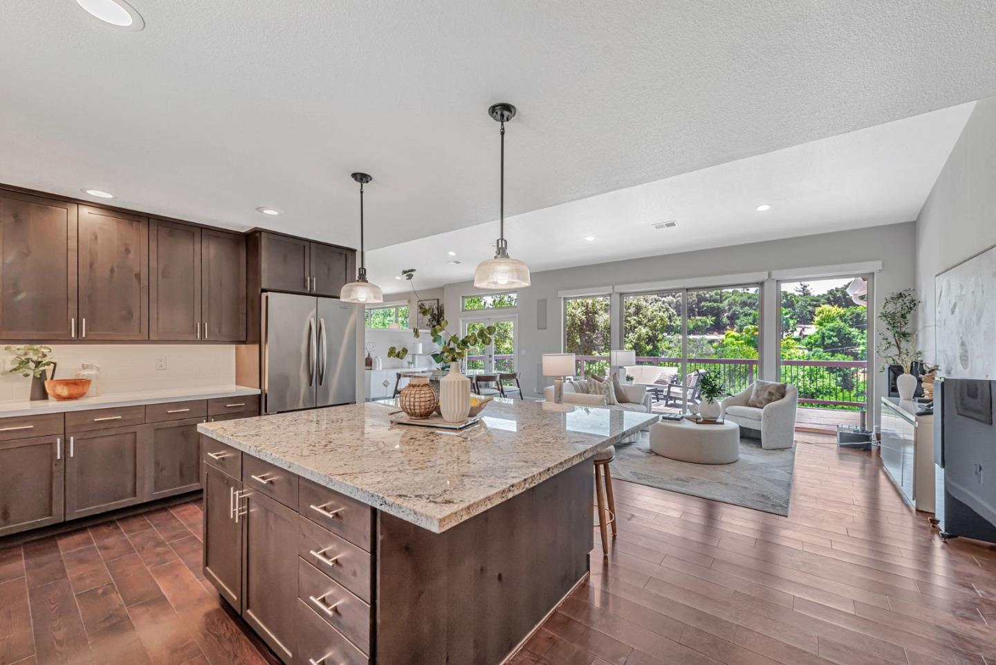 Detail Gallery Image 10 of 56 For 21298 Maria Ln, Saratoga,  CA 95070 - 4 Beds | 3 Baths