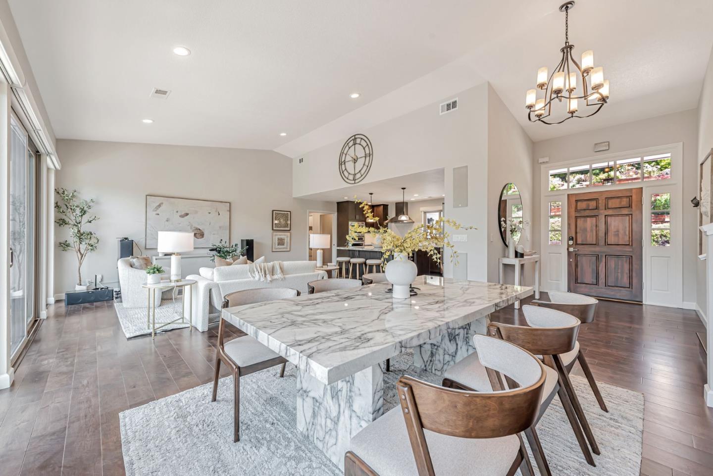 Detail Gallery Image 14 of 56 For 21298 Maria Ln, Saratoga,  CA 95070 - 4 Beds | 3 Baths