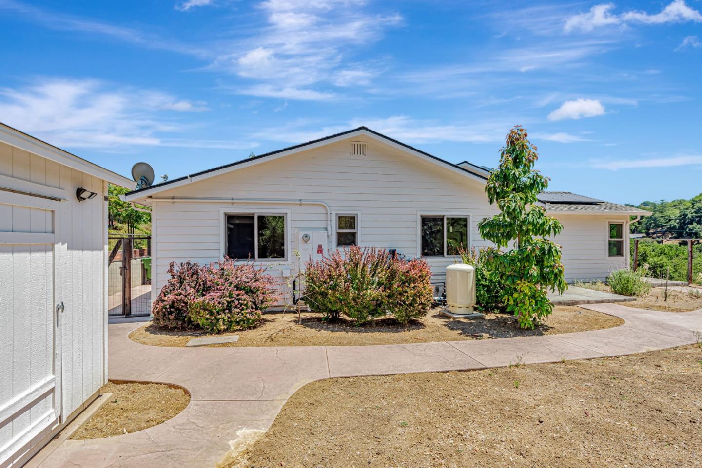 Detail Gallery Image 41 of 56 For 21298 Maria Ln, Saratoga,  CA 95070 - 4 Beds | 3 Baths