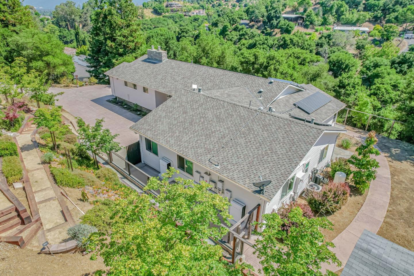 Detail Gallery Image 43 of 56 For 21298 Maria Ln, Saratoga,  CA 95070 - 4 Beds | 3 Baths