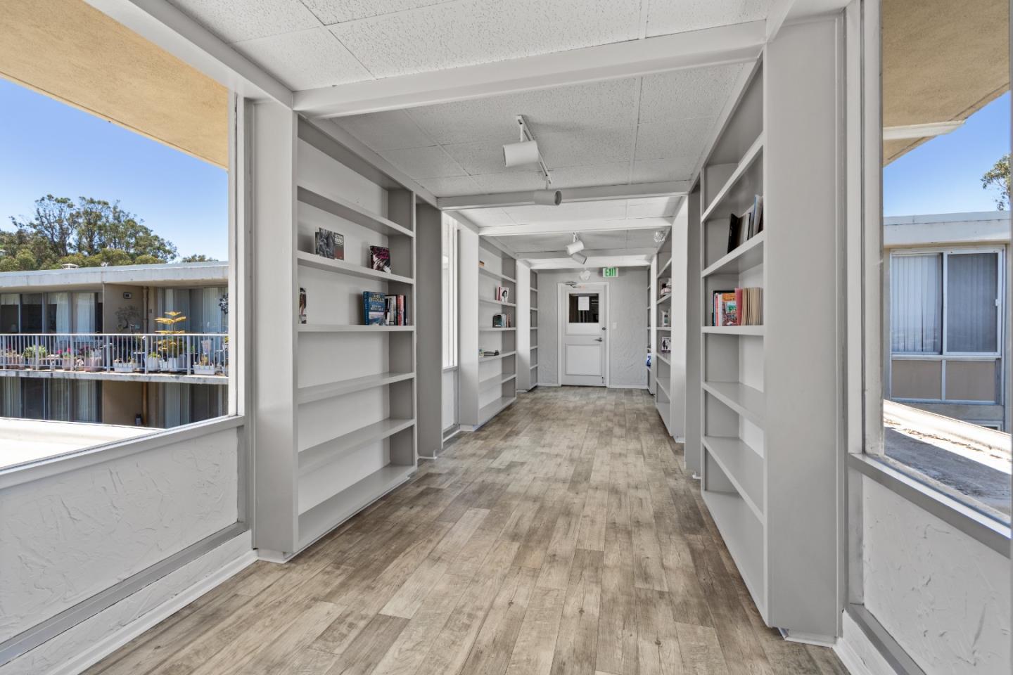 Detail Gallery Image 35 of 82 For 300 Davey Glen Rd #3928,  Belmont,  CA 94002 - 1 Beds | 1 Baths